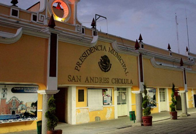 Funcionarias del Registro Civil se niegan a casar a pareja gay en Puebla