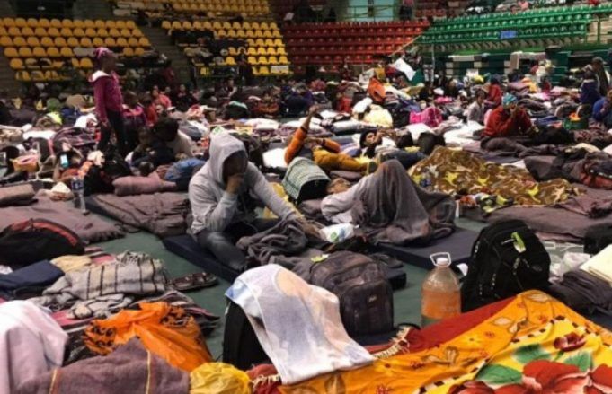 Discriminan a chica trans en albergue para migrantes