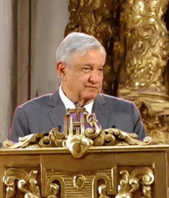 ¿Y la Constitución?: Dice AMLO que él se adhiere al Nuevo Testamento