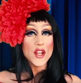 Gloria Deloyo se despide del mes pa’trío con homenaje a Astrid Hadad